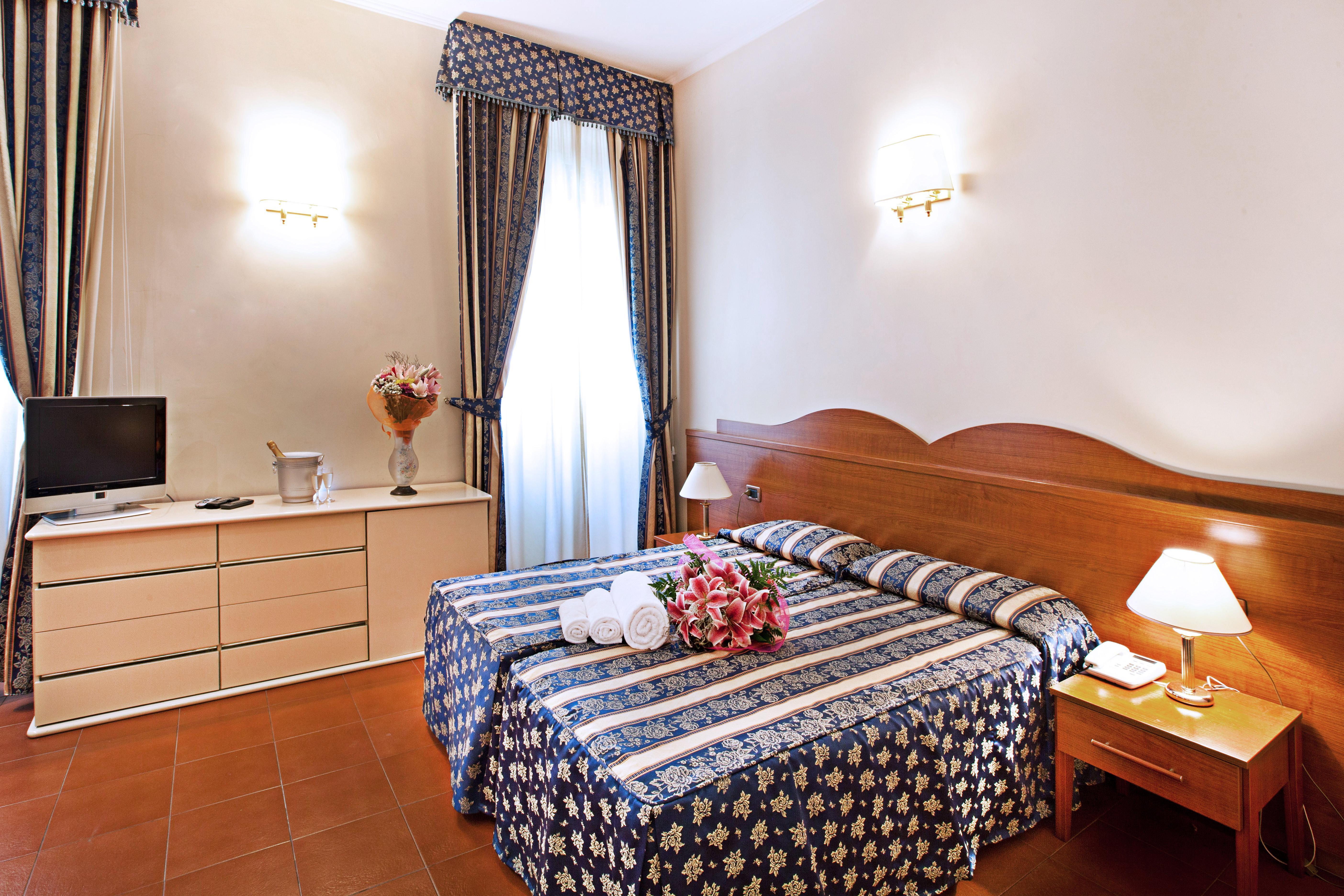 Hotel Augustea Rzym Zewnętrze zdjęcie